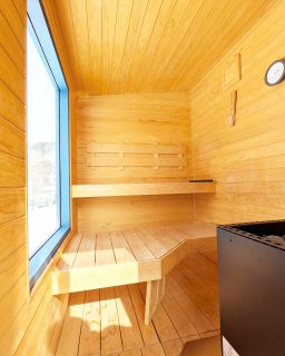 【 あと４日で終了！道の駅で冬サウナを満喫！ 】

冬限定アクティビティ✨
「ふたつい冬のサウナ」あと４日で終了します😢♨
来シーズンも開催するかは未定ですのでこの機会にぜひ！

2/21㊏12時現在、空いている枠は

・2/22㊐　午前
・2/23㊊　午前、午後
・2/24㊋　午後
・2/25㊌　午後

ご予約はお電話・店頭にてお早めに！

雪景色の米代川と七座山を眺めながら
今しかできない“ととのう”体験が楽しめます😊
日中気温も少しずつ上がってきているため外気浴がとっても気持ちいい♪

◆秋田杉・ヒノキ香るサウナ
◆薪ストーブ＆ロウリュOK
◆最大4名まで利用可
◆壱ノ座入浴券プレゼント付き！
◆着替えや休憩スペースのグランピングテントは飲食可能

料金・詳細は
▶ホームページ
▶SNSトップのピン留め投稿をご覧ください

お気軽にお問い合わせくださいませ！

#道の駅 #道の駅ふたつい #ふたつい冬のサウナ #冬サウナ #サウナ #サウナ体験 #薪ストーブ #冬アクティビティ #ととのう #秋田サウナ #道の駅サウナ #ロウリュ #秋田県 #秋田 #能代市 #能代 #二ツ井町 #二ツ井 #秋田おでかけ